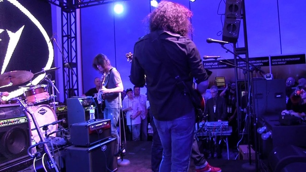 Alex Skolnick, Rudy Sarzo, and Robert Randolph jam Peavey NAMM