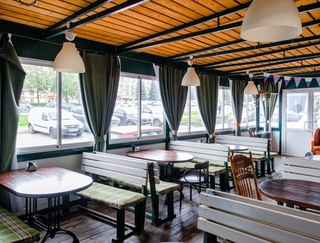 веранда нягань. веранда ермолаев на первомайской. интерьер веранды в пиццерии. терраса чебоксары на заливе. ривер чебоксары терраса.