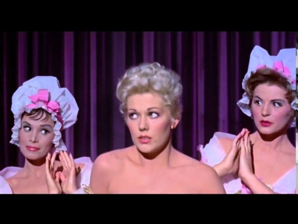 Kim Novak Strip