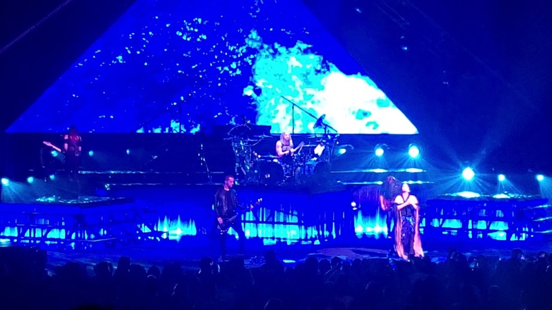 Evanescence Lose Control (phone video 11, 10,