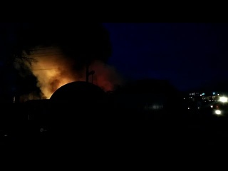 В Кинеле горит большой ангар