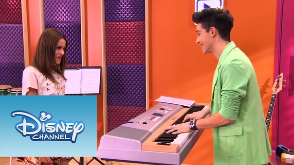 Violetta y Federico cantan En mi