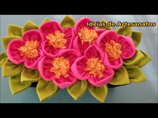 GANHE DINHEIRO :ARRANJO BELSSIMO COM FLOR DIFERENTE FEITO COM FUXICO