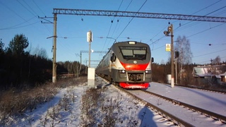 Зимний солнечный день в Жилино и ЭП2Д-0070 уезжает в Сандарово