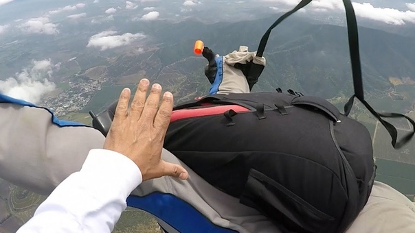 Friday Freakout: Skydive Students Parachute Pilot Chute Caught Around Arm, Saved By