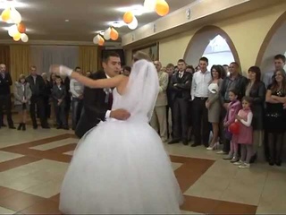 наш перший весільний танець (свадебний танец).mp4