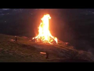 Смешной и опасный огонь! Ускоритель костра