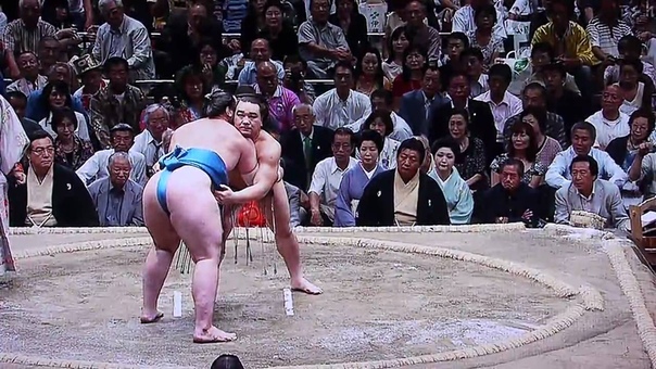 Harumafuji ve Tochinoshin ( Day5 Kugatsu Basho 2009