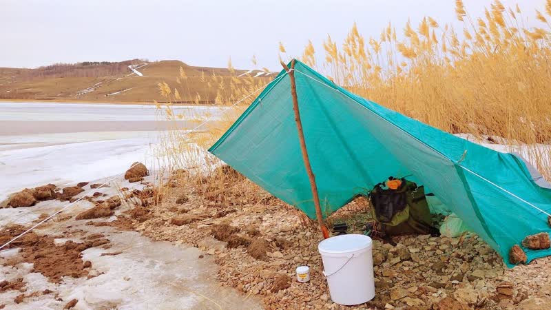 РЫБАЛКА НА ДОНКИ В ЛЕДЯНОЙ ВОДЕ И ПРОСТОЕ УКРЫТИЕ